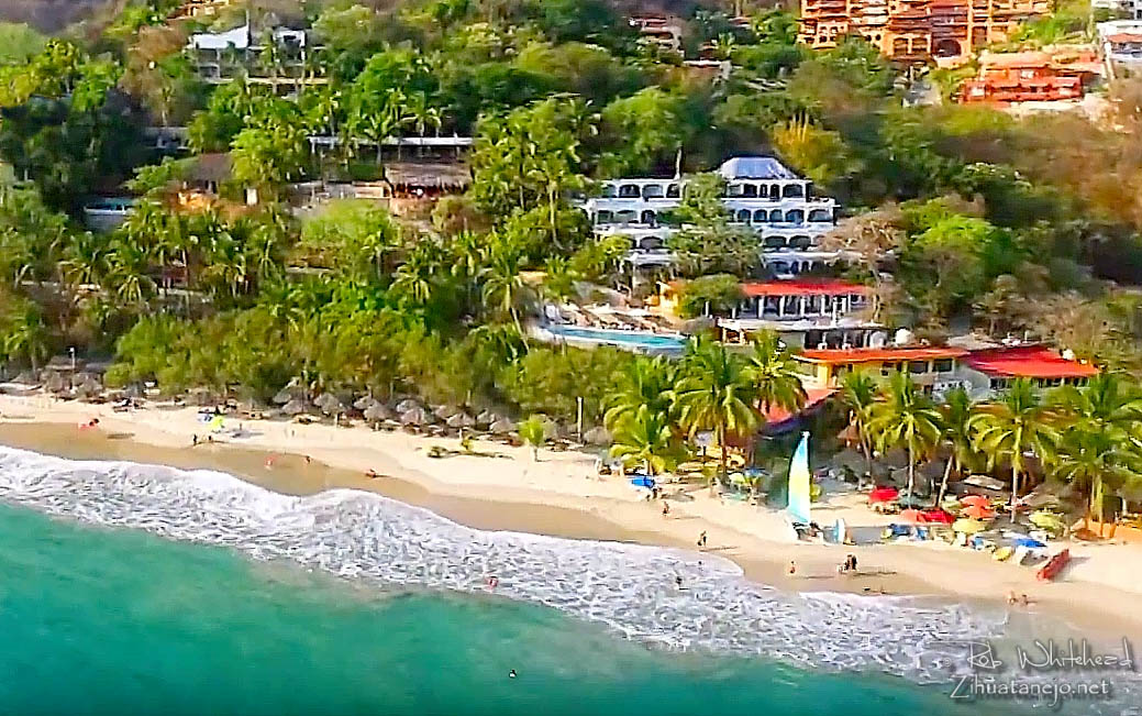 Hotel Catalina on La Ropa Beach